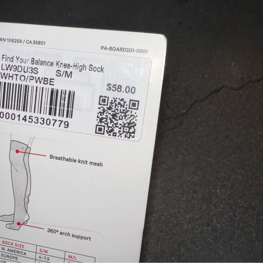 NWT Women’s Find Your Balance Knee High Socks - WHTOP/PWBE - $58 MSRP- S/M - Picture 3 of 6
